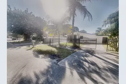 1728 NW 114th Street, Miami, FL 33167 - Photo 8