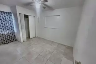 1728 NW 114th St, Miami, FL 33167 - Photo 4