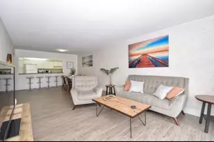 19370 Collins Ave, North Miami Beach, FL 33160 - Photo 2