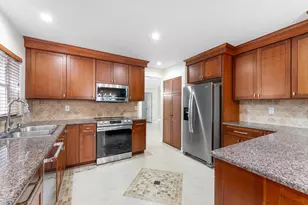 7669 Cedar Hurst Ct, Lake Worth Beach, FL 33467 - Photo 12