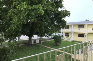 5400 Hollywood Blvd, Hollywood, FL 33021 - Photo 2