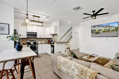 159 SW 7th Court, Pompano Beach, FL 33060 - Photo 12