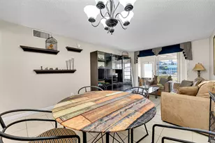 9041 Sunrise Lakes Blvd, Sunrise, FL 33322 - Photo 14