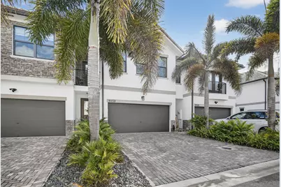 4458 E Aqua Bella Lane #4458, Fort Lauderdale, FL 33312 - Photo 4