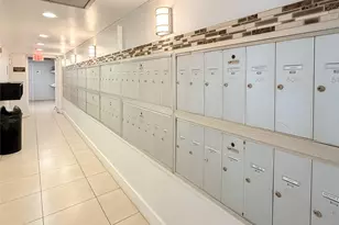 605 Oaks Dr, Pompano Beach, FL 33069 - Photo 18