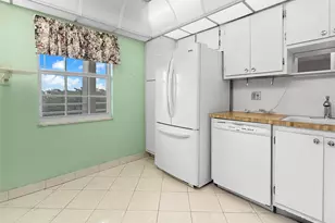 605 Oaks Dr, Pompano Beach, FL 33069 - Photo 20