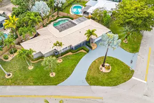 1760 NE 40th Ct, Oakland Park, FL 33334 - Photo 14