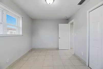 5649 SW 36th Court, Hollywood, FL 33023 - Photo 18