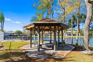 9129 N Vineyard Lake Dr, Plantation, FL 33324 - Photo 42