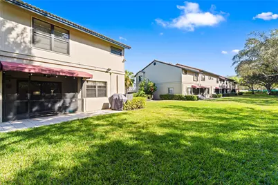 9129 N Vineyard Lake Drive #9129, Plantation, FL 33324 - Photo 16