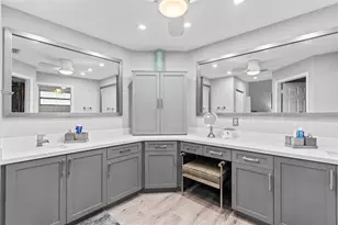 9129 N Vineyard Lake Dr, Plantation, FL 33324 - Photo 6