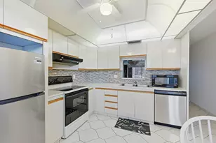 2302 Lucaya Ln, Coconut Creek, FL 33066 - Photo 2
