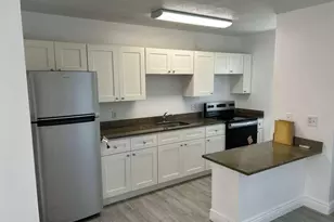 1081 SE Monterey Rd, Stuart, FL 34994 - Photo 2