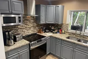 2200 NE 32nd Ave, Fort Lauderdale, FL 33305 - Photo 2