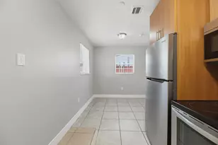 1000 N 71st Ave, Hollywood, FL 33024 - Photo 16
