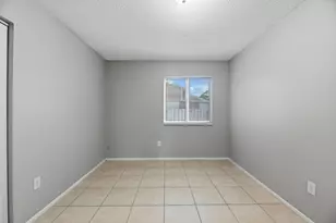 8666 SW 14th St, Pembroke Pines, FL 33025 - Photo 16