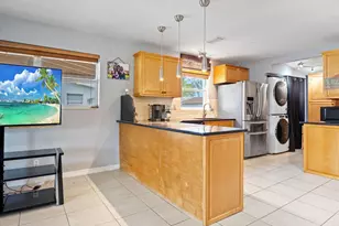 5554 SW 6th St, Margate, FL 33068 - Photo 6