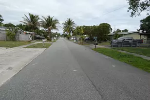 2350 NW 1st St, Boynton Beach, FL 33435 - Photo 2