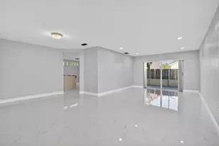 3385 Seabreeze Ln, Margate, FL 33063 - Photo 4