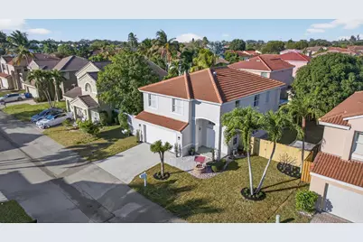 3385 Seabreeze Lane, Margate, FL 33063 - Photo 26