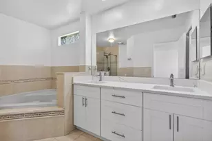 3385 Seabreeze Ln, Margate, FL 33063 - Photo 18