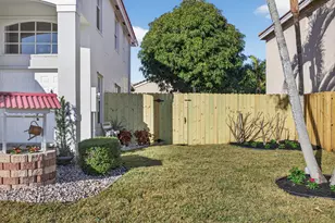 3385 Seabreeze Ln, Margate, FL 33063 - Photo 2