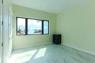 2421 NE 201st St, Miami, FL 33180 - Photo 16