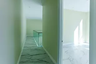 2421 NE 201st St, Miami, FL 33180 - Photo 26