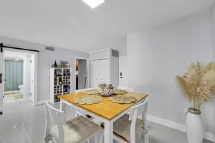 801 S Ocean Dr, Hollywood, FL 33019 - Photo 16