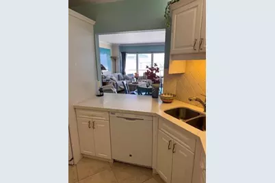 111 N Pompano Beach Boulevard #PH5, Pompano Beach, FL 33062 - Photo 8