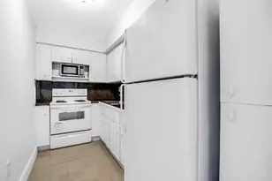 4705 NW 7th St, Miami, FL 33126 - Photo 4