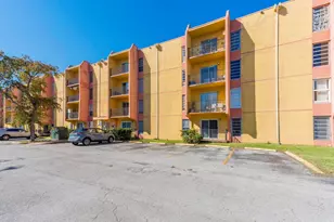 4705 NW 7th St, Miami, FL 33126 - Photo 2