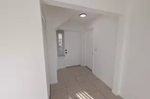 2142 NW 57th Ave, Sunrise, FL 33313 - Photo 10