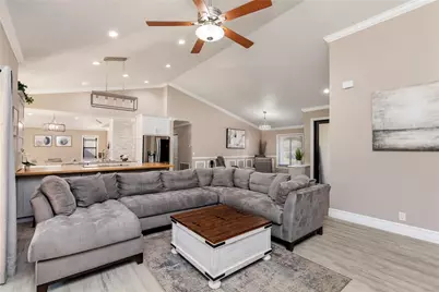 6484 NW 55th Manor, Pompano Beach, FL 33067 - Photo 6