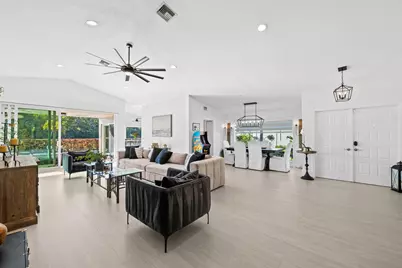 11108 E Clover Leaf Circle, Boca Raton, FL 33428 - Photo 4