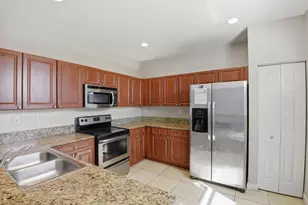 457 SE 37th Pl, Homestead, FL 33033 - Photo 10