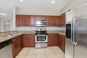 457 SE 37th Pl, Homestead, FL 33033 - Photo 8