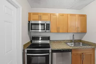 1525 NW 126th St, Miami, FL 33167 - Photo 10