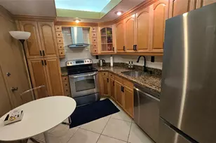 300 Bayview Dr, Sunny Isles Beach, FL 33160 - Photo 4