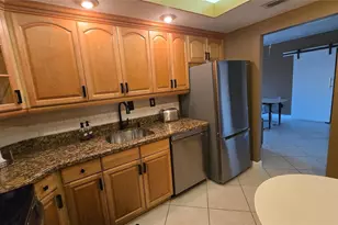 300 Bayview Dr, Sunny Isles Beach, FL 33160 - Photo 6