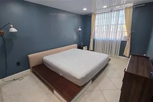 300 Bayview Dr, Sunny Isles Beach, FL 33160 - Photo 28
