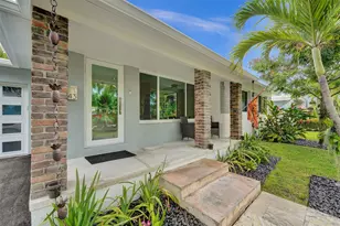 1743 NE 27th St, Wilton Manors, FL 33334 - Photo 4