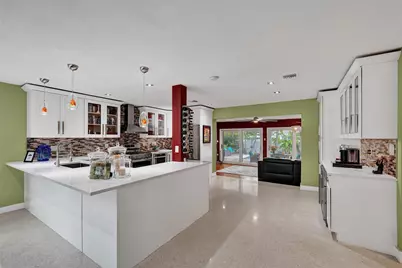 1743 NE 27th Street, Wilton Manors, FL 33334 - Photo 10