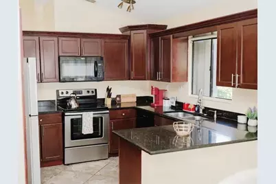 809 E Palm Run Drive, North Lauderdale, FL 33068 - Photo 2