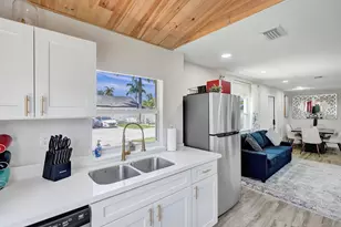 8021 NW 1st Pl, Miami, FL 33150 - Photo 8