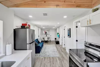 8021 NW 1st Place #1, Miami, FL 33150 - Photo 10