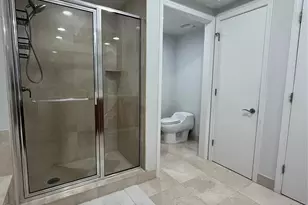 2650 Lake Shore Dr, Riviera Beach, FL 33404 - Photo 32