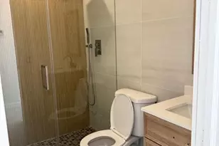 1054-1058 SW 2nd St, Hallandale Beach, FL 33009 - Photo 14