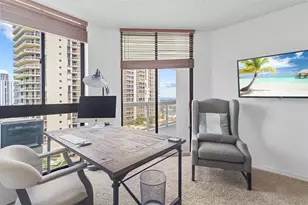 20185 E Country Club Dr, Miami, FL 33180 - Photo 32