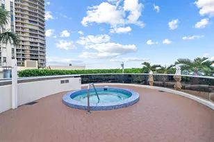 20185 E Country Club Dr, Miami, FL 33180 - Photo 56